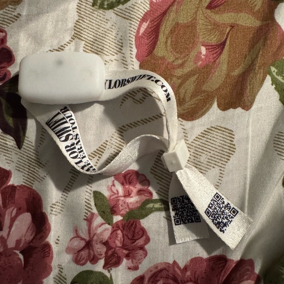 Authentic Eras Tour Bracelet - Picture 4 of 4